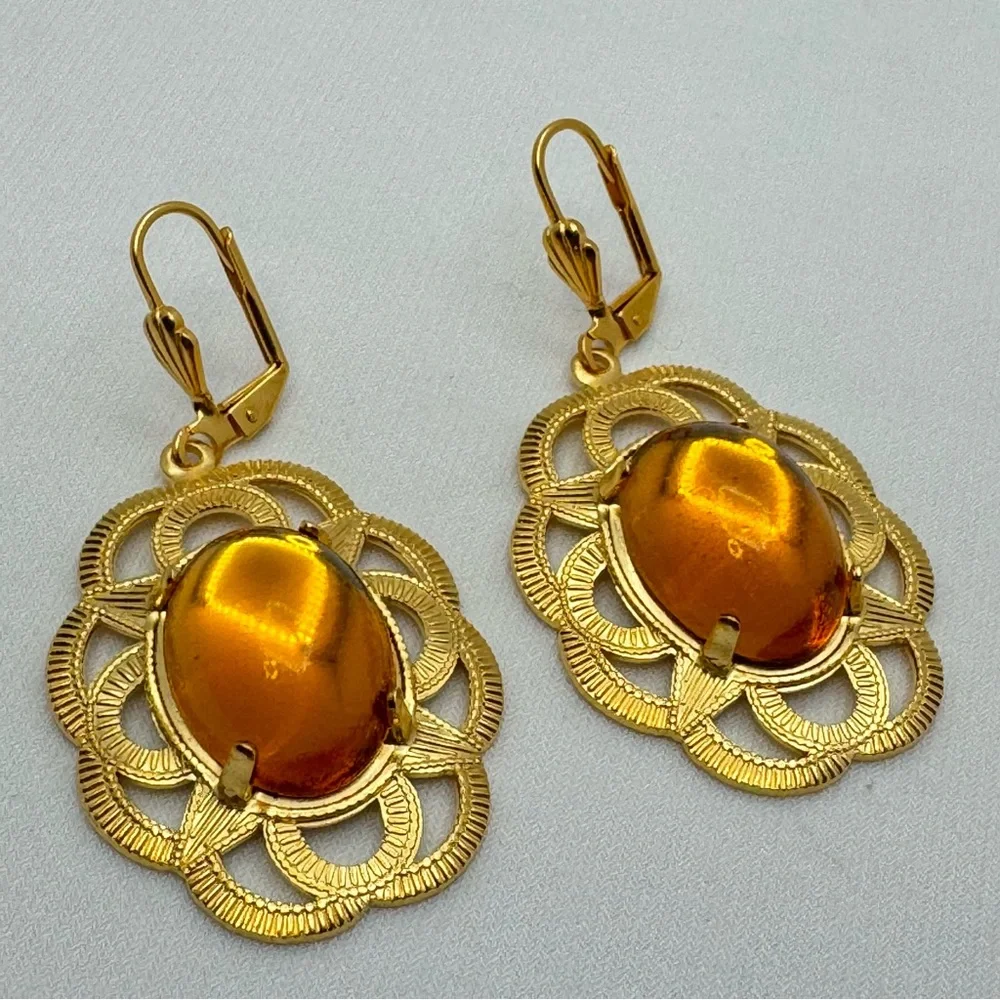 Gold Tone Filigree Amber Cabochon Drop Earrings Leverback